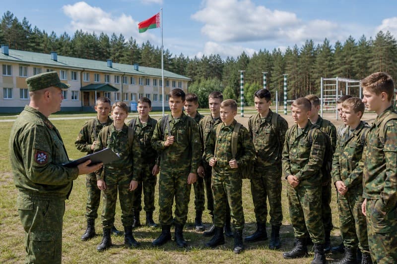 Учебно-полевые сборы для десятиклассников: что это такое, обязательно ли и сколько это стоит