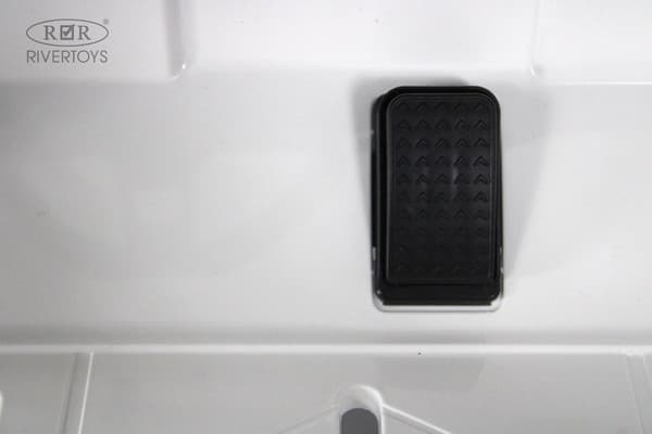 Детский автомобиль RiverToys Jeep / A222AA 8