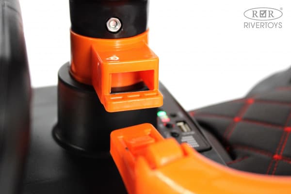 Детский автомобиль RiverToys G003GG 9