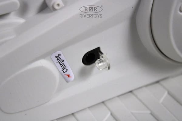 Детский автомобиль RiverToys G500GG-A 5