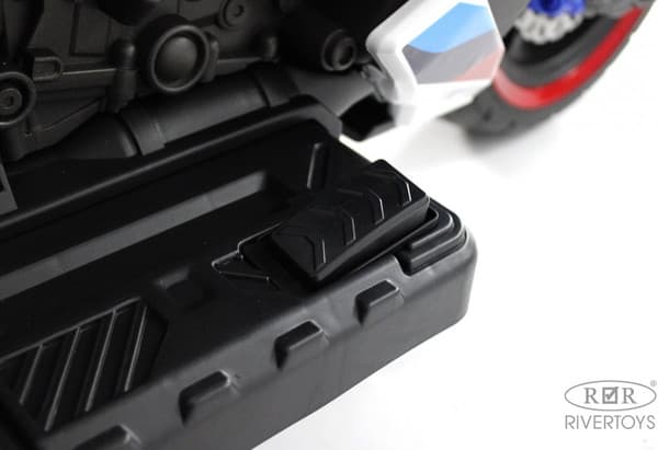 Детский автомобиль RiverToys K808AM 8