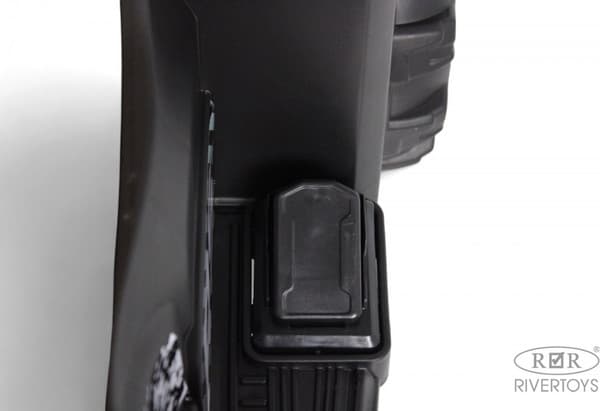 Детский автомобиль RiverToys G400GG 2