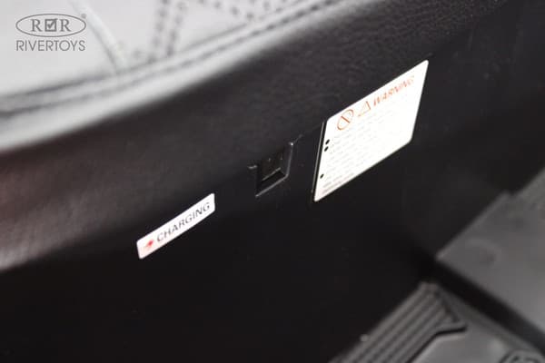 Детский автомобиль RiverToys X707XX 8