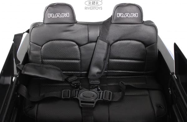 Детский автомобиль RiverToys Dodge RAM 1500 TRX / O111OO 8