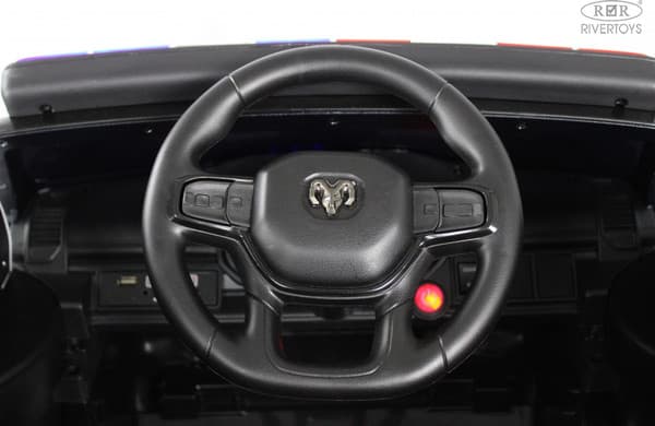 Детский автомобиль RiverToys Dodge RAM 1500 TRX / O111OO 6