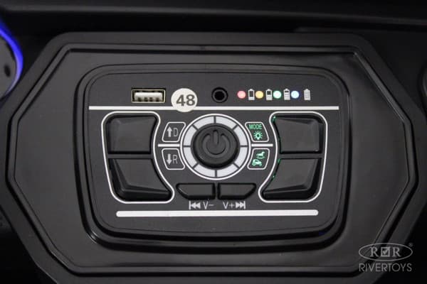 Детский автомобиль RiverToys М007БХ 2
