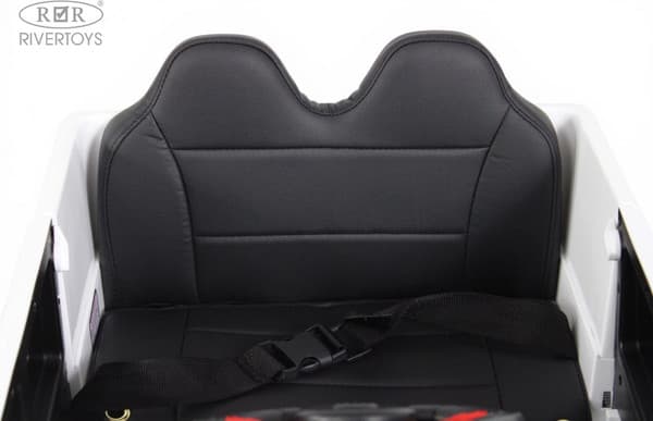 Детский автомобиль RiverToys Z111VO 8