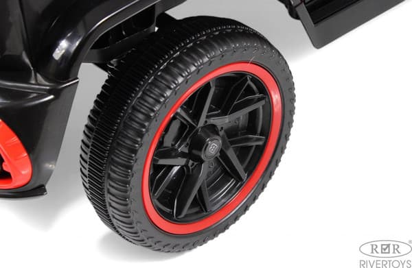 Детский автомобиль RiverToys Z111VO 7