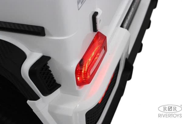 Детский автомобиль RiverToys Z888ZZ 10