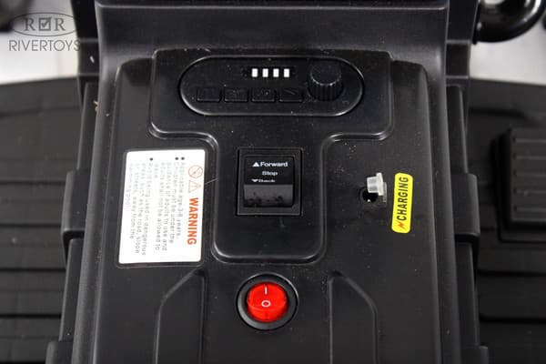 Детский автомобиль RiverToys Z333VO 5