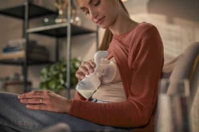 Молокоотсос ручной Philips AVENT Natural Motion с контейнерами для хранения / SCF430/13 8