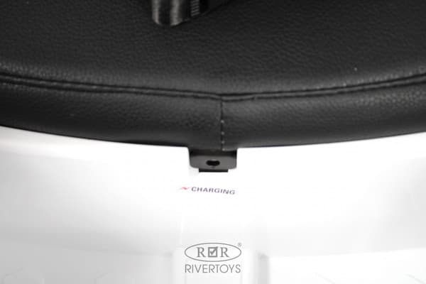 Детский автомобиль RiverToys K888PX 2