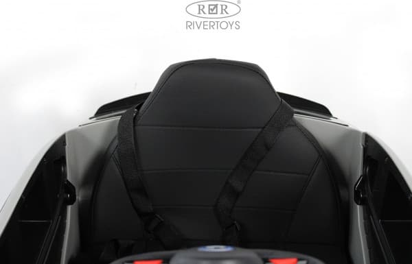Детский автомобиль RiverToys X001XX 7
