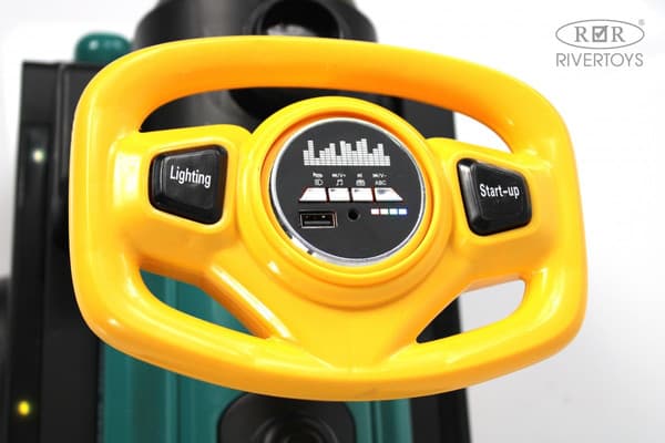 Детский автомобиль RiverToys K008AM 10