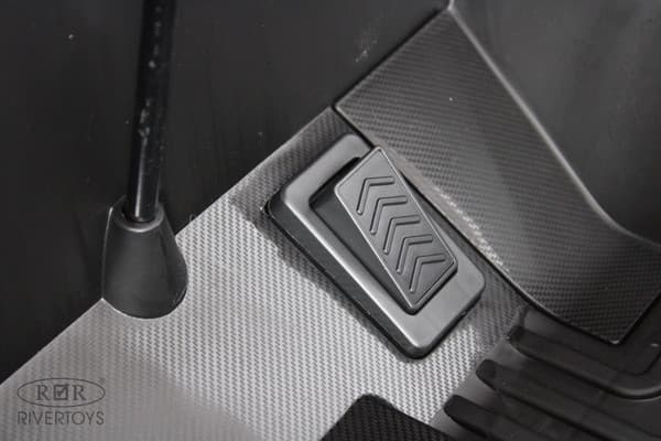 Детский автомобиль RiverToys K555PX 6
