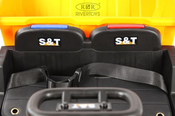Детский автомобиль RiverToys K555PX 6