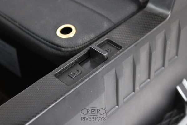 Детский автомобиль RiverToys K555PX 8