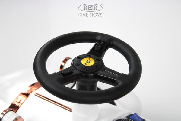 Детский автомобиль RiverToys K222PX 3