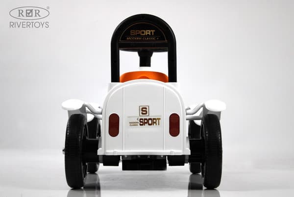 Детский автомобиль RiverToys K222PX 2