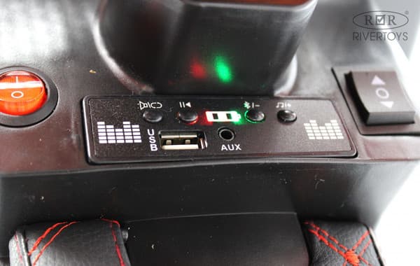 Детский автомобиль RiverToys G005GG 10