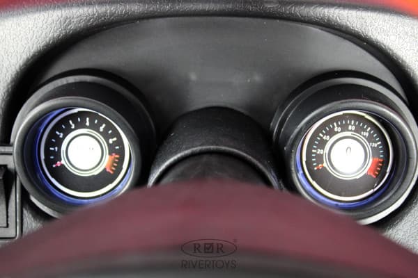 Детский автомобиль RiverToys C111CC 8