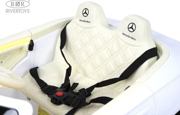 Детский автомобиль RiverToys М333БХ 4WD 8