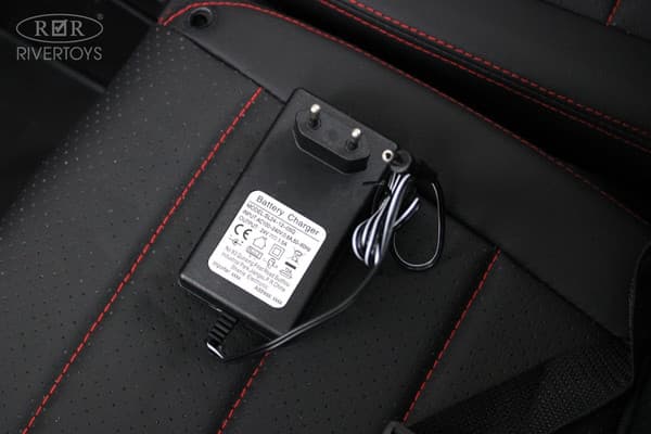 Детский автомобиль RiverToys T911TT 8