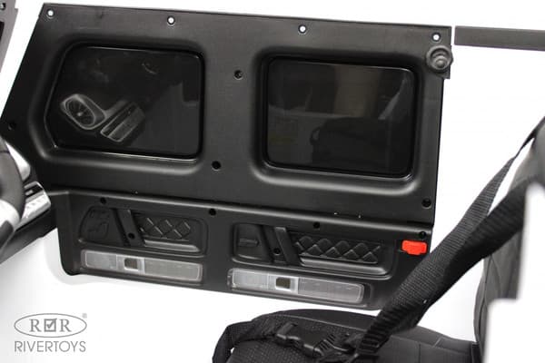 Детский автомобиль RiverToys Mercedes-AMG G63 4WD / S307 7