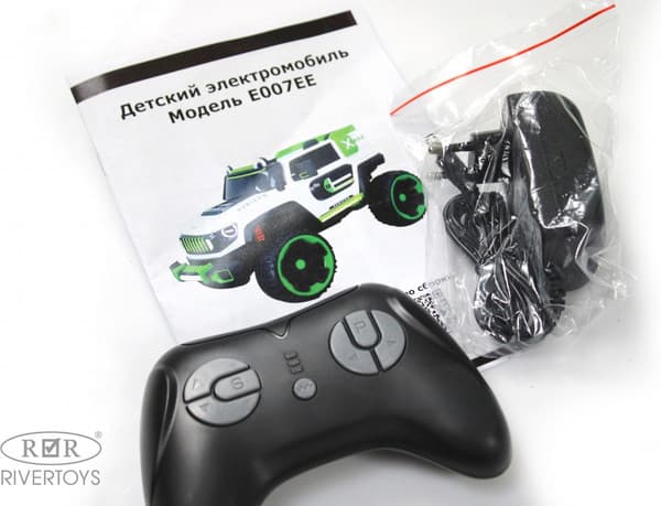 Детский автомобиль RiverToys E007EE 10