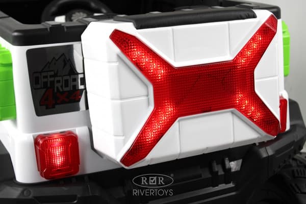 Детский автомобиль RiverToys М003БХ 10