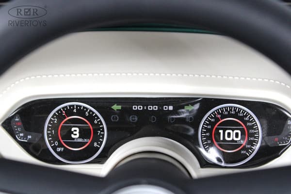 Детский автомобиль RiverToys C555MC 2