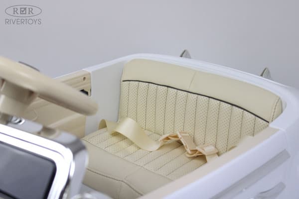 Детский автомобиль RiverToys Mercedes-Benz Typ 540K / M111MM 2