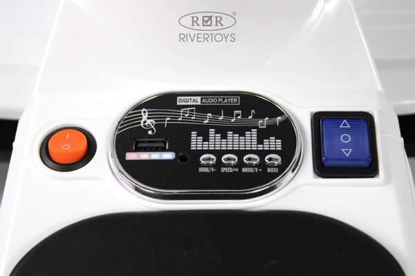 Детский автомобиль RiverToys K008PX 2