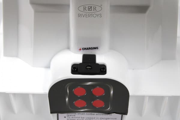 Детский автомобиль RiverToys K008PX 5