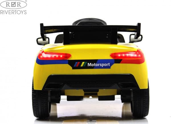 Детский автомобиль RiverToys F444FF 6