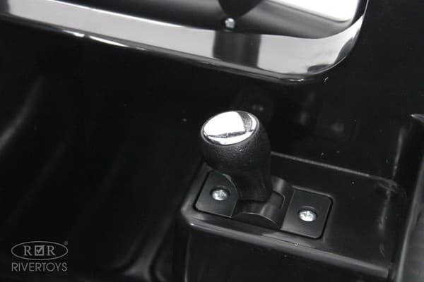 Детский автомобиль RiverToys T222TT 4WD 9