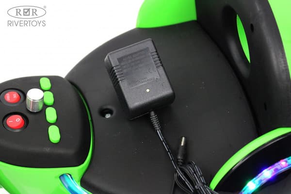 Детский мотоцикл RiverToys HL300 7