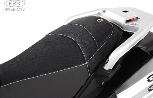 Детский мотоцикл RiverToys М008БХ 2