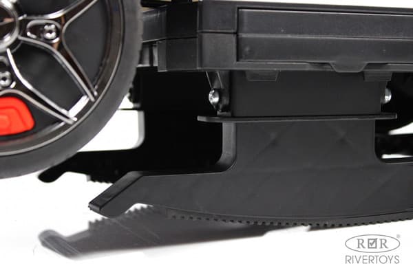 Детский автомобиль RiverToys Mercedes-Benz G63 / Z001ZZ-A 7