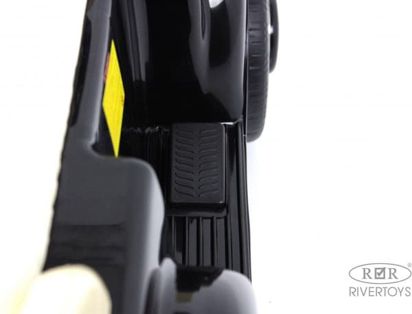 Детский автомобиль RiverToys Mercedes-Benz 300S / LS-128A 6