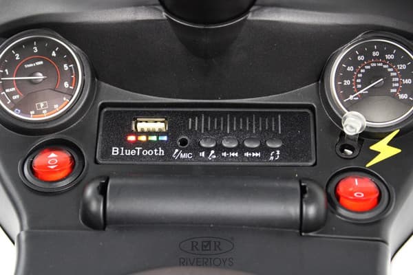 Детский автомобиль RiverToys Mercedes-Benz G63 / Z003ZZ-A 8