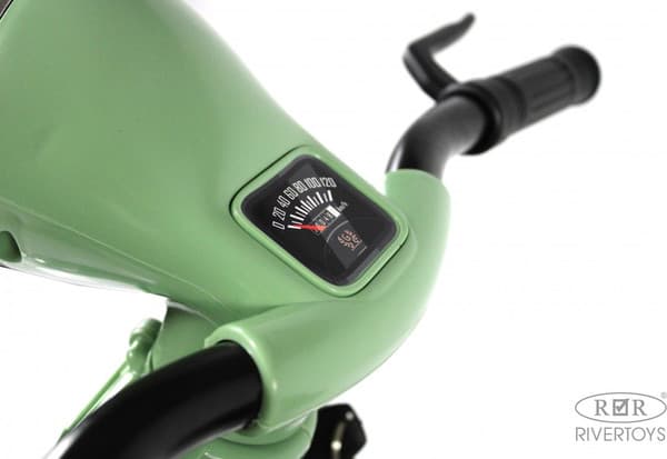 Детский мотоцикл RiverToys Vespa / M888MM 9