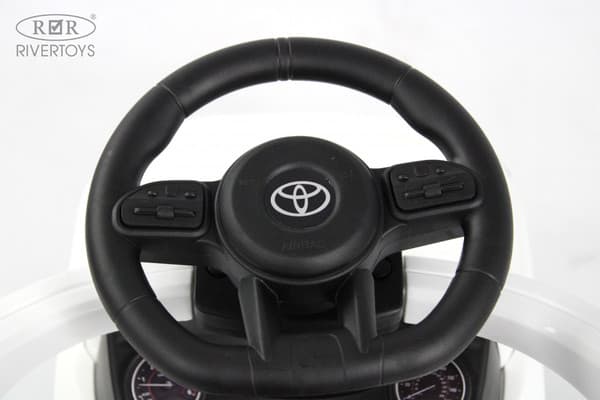 Детский автомобиль RiverToys Toyota Land Cruiser 300 / Z002ZZ-A 9