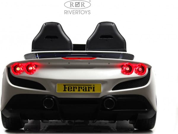 Детский автомобиль RiverToys F111FF 5