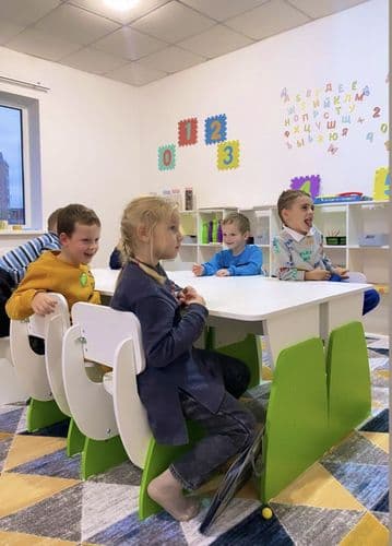 Подготовка к школе Английский в игре Камен. Горка 3