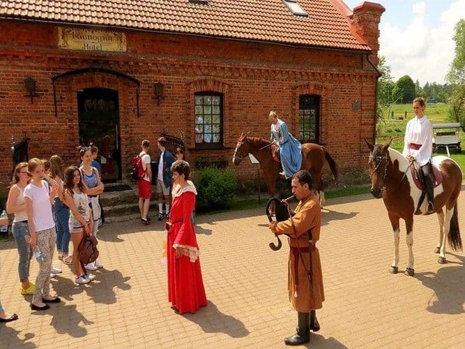 Театрализованная экскурсия в парк истории Сула (с обедом и катанием). Сборная группа 4