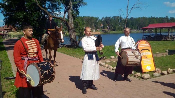 Театрализованная экскурсия в парк истории Сула (с обедом и катанием). Сборная группа 5