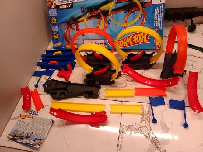 Автотрек Hot Wheels Гонка с петлями / HDR83 3
