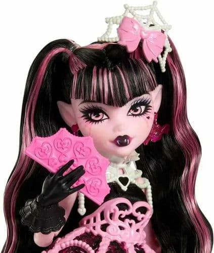 Кукла Монстр Хай Monster High серия Scary Sweet Birthday Draculaura Дракулаура JBG74 4
