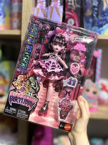 Кукла Монстр Хай Monster High серия Scary Sweet Birthday Draculaura Дракулаура JBG74